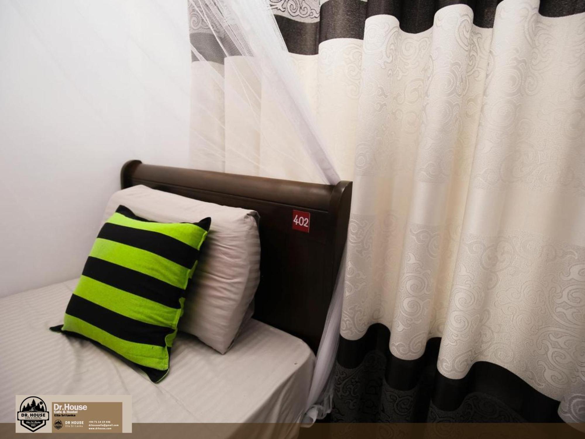 Dr House Ella - Hostel & Cafe Zewnętrze zdjęcie