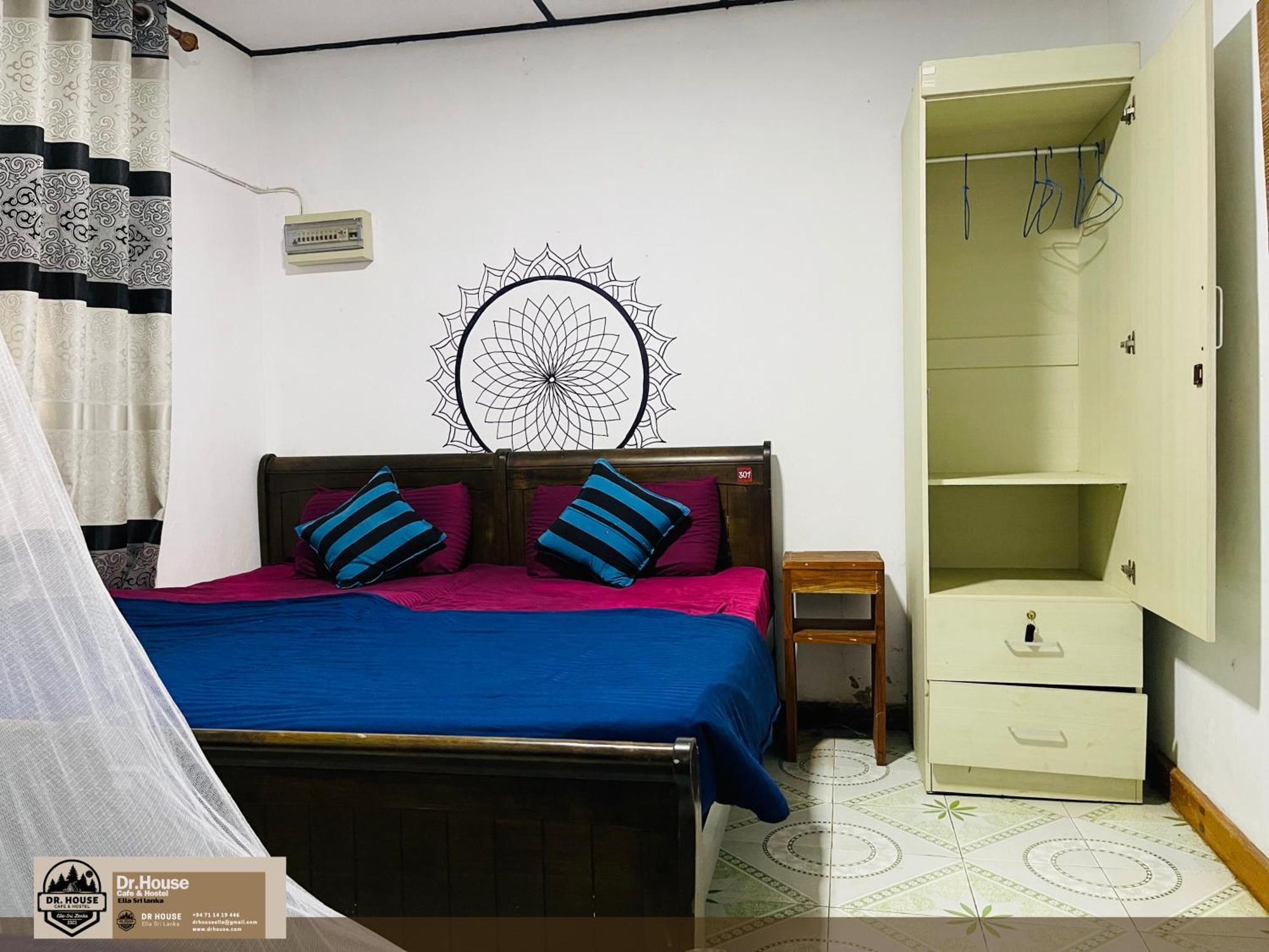 Dr House Ella - Hostel & Cafe Zewnętrze zdjęcie