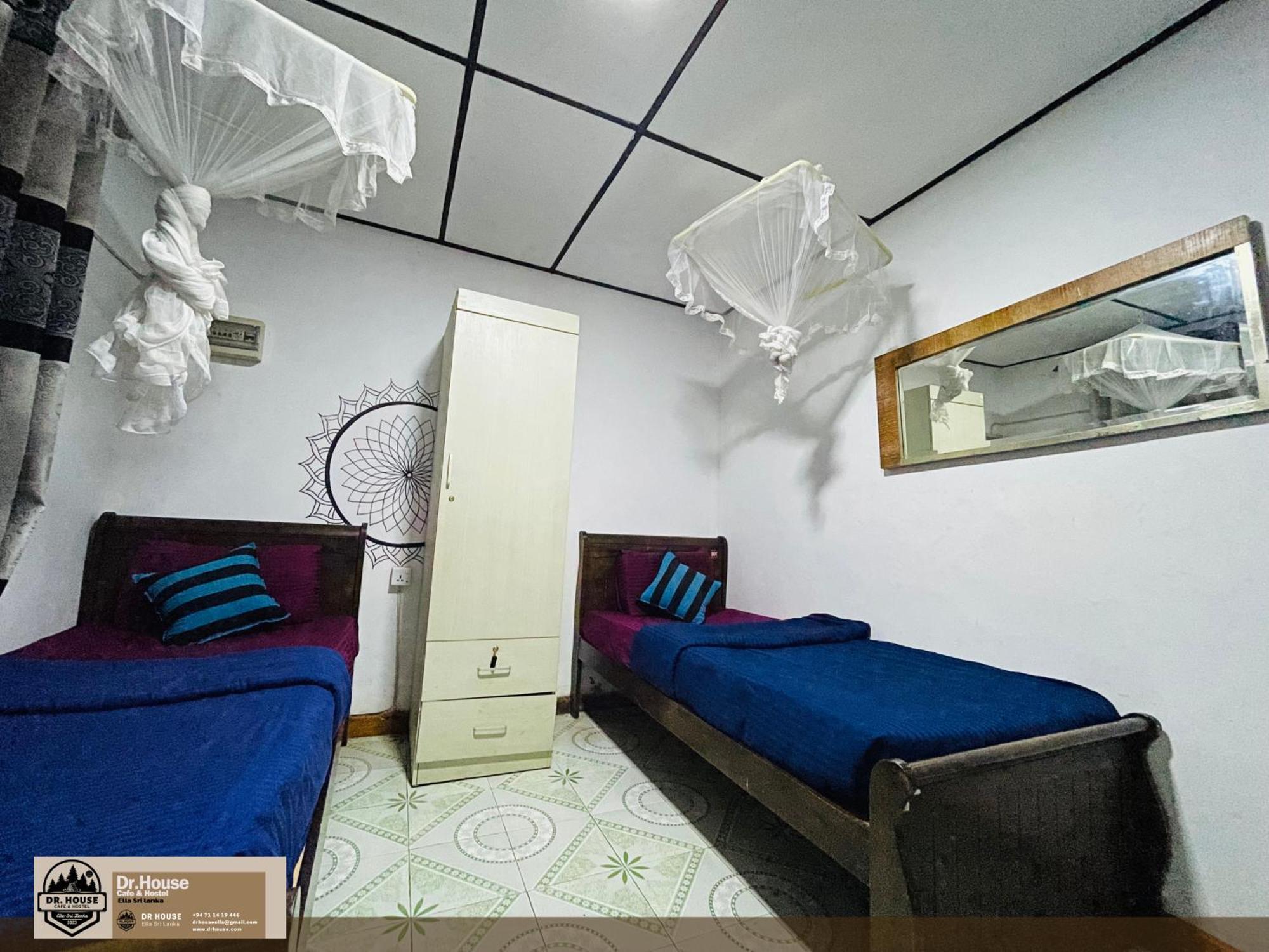 Dr House Ella - Hostel & Cafe Zewnętrze zdjęcie